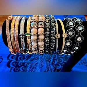 Park Lane Bracelet Bonanza
Elegant Multi-Color Bracelet Set